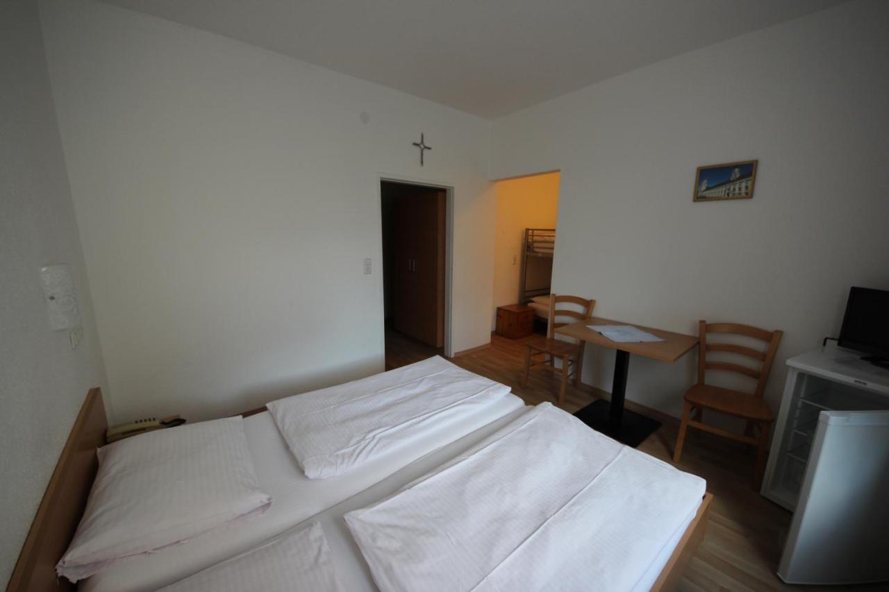 Hotel Kleinmuenchen Λιντς Εξωτερικό φωτογραφία