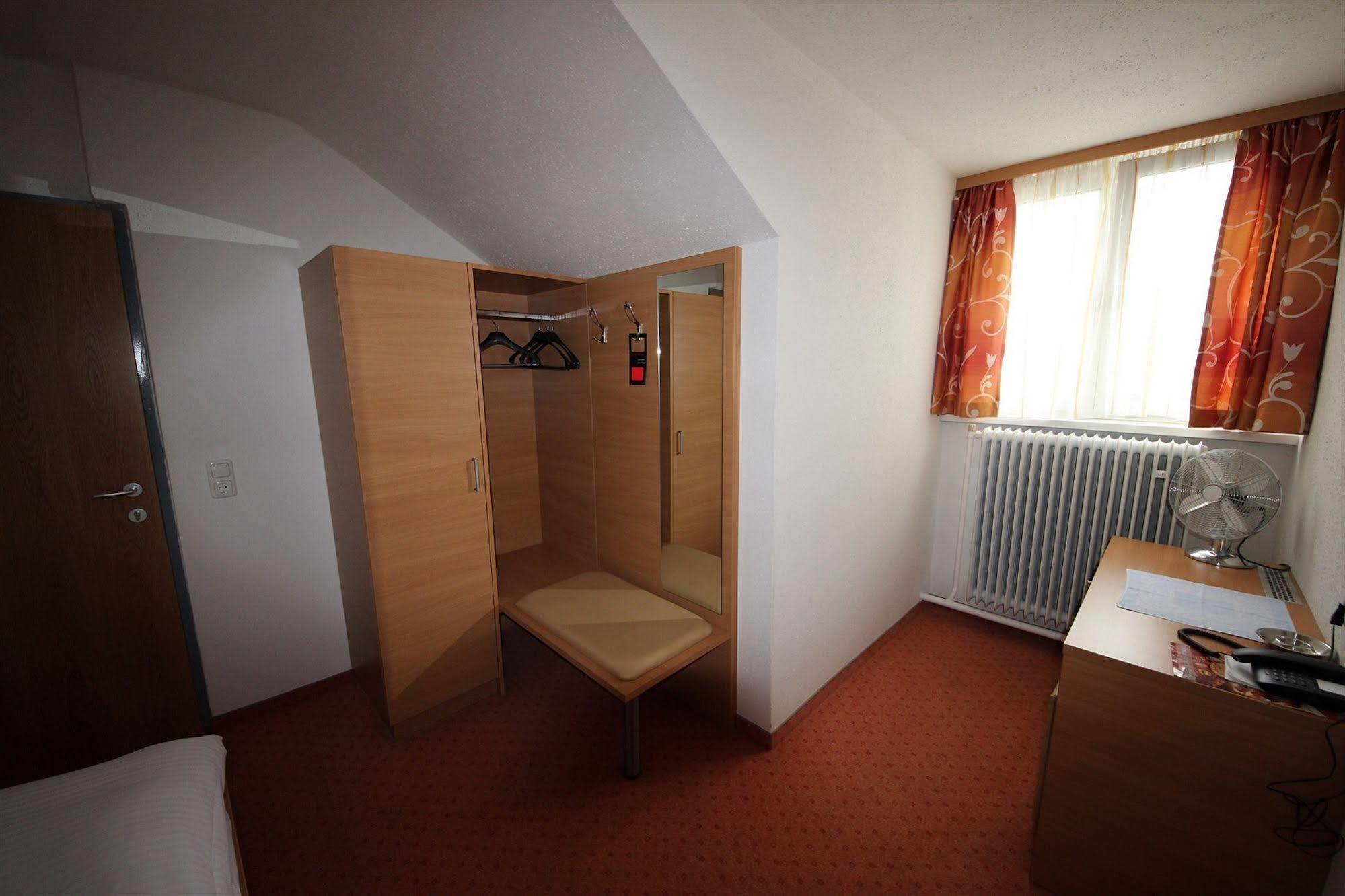 Hotel Kleinmuenchen Λιντς Εξωτερικό φωτογραφία