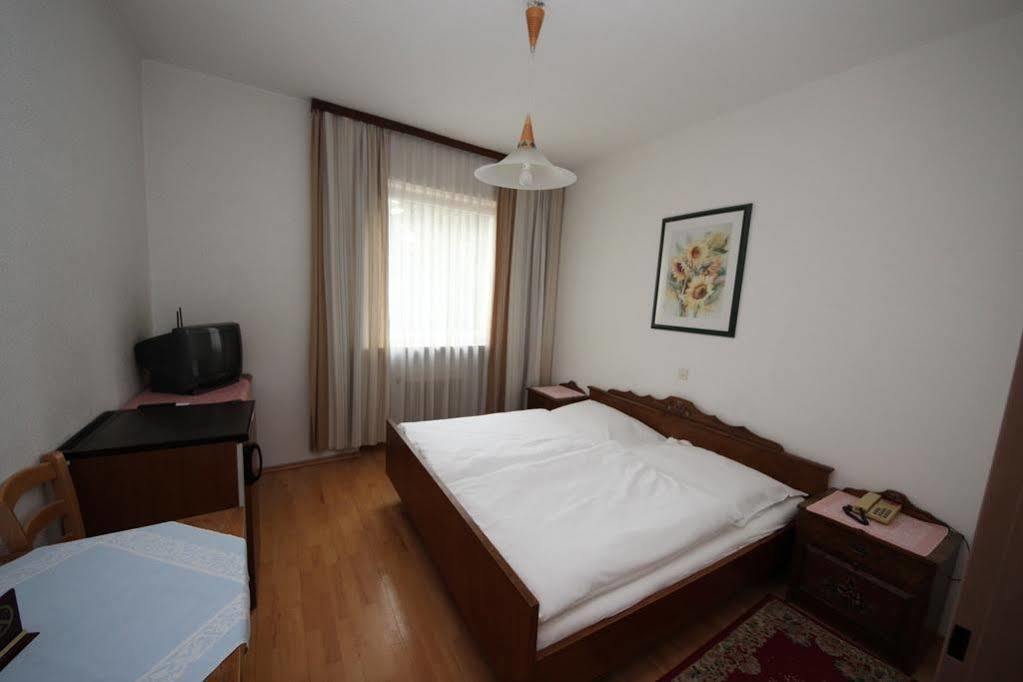 Hotel Kleinmuenchen Λιντς Εξωτερικό φωτογραφία